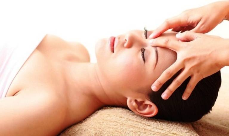 Massage Bấm Huyệt
